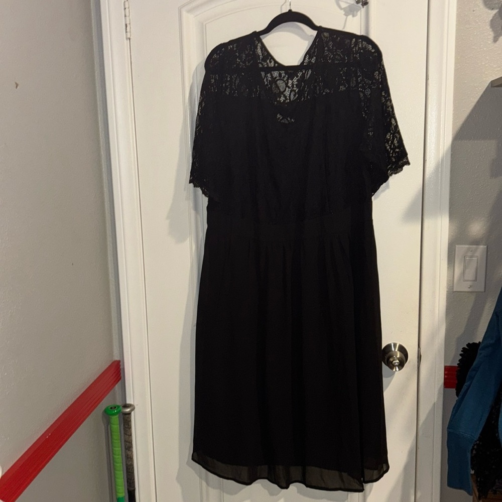 New with tags midi dress size 24 PtP is 25” length approximately 46”